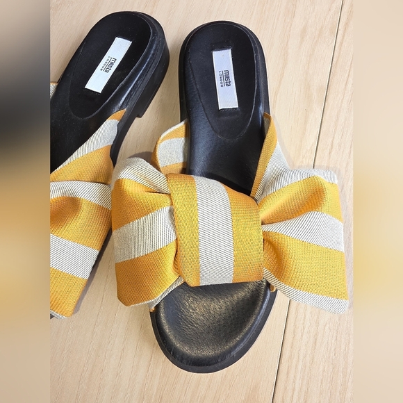 Miista Bow Tie Sandals, Gold And Cream Striped, Size 37 - Picture 2 of 7